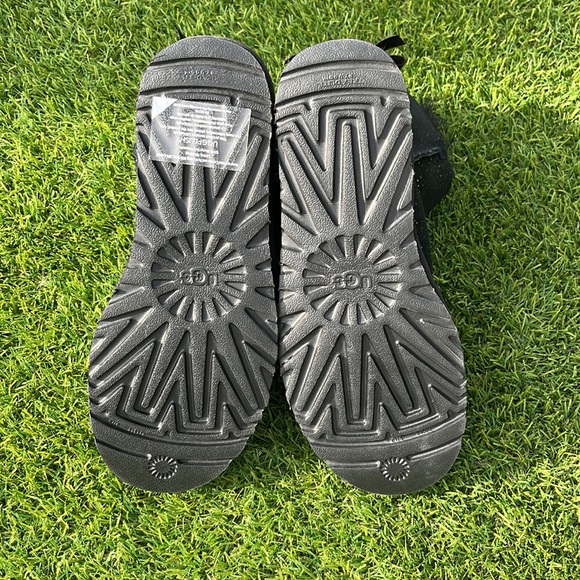 NWOT UGG Mini Bailey Bow Metallic Spots - Picture 11 of 11